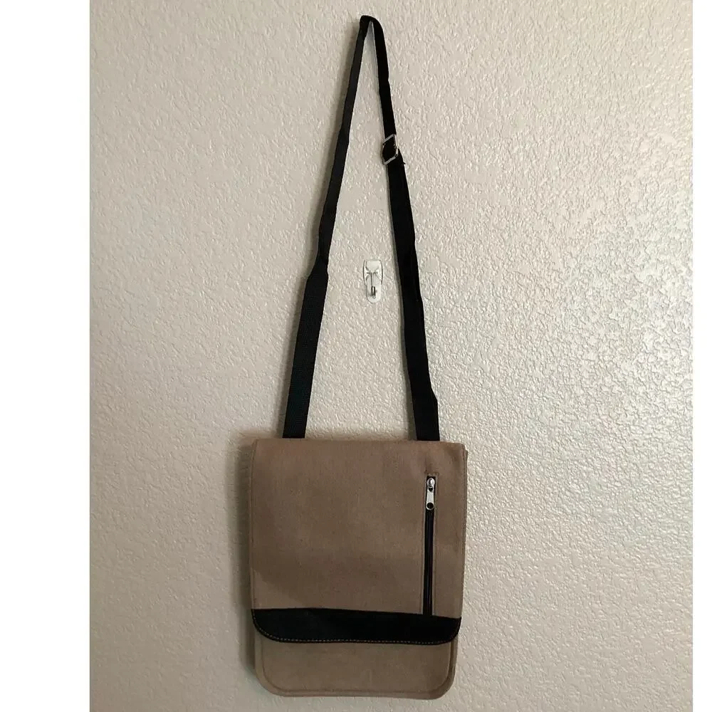 NWOT Travelwell Eco Felt Tablet Beige Bag crossbody Mini Tablet Messenger
